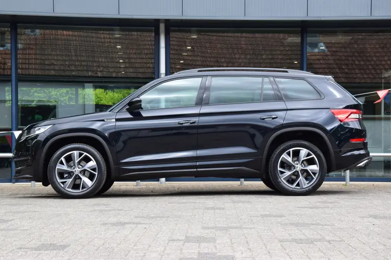 Skoda Kodiaq 1.5 TSI 150PK Sportline Business DSG Automaat | BOVAG Garantie | Org. NL | Trekhaak | Vitrueel Dashboard | Camera | Stoel&Stuur verwarming | Full LED | 19'' Velgen | afbeelding 4