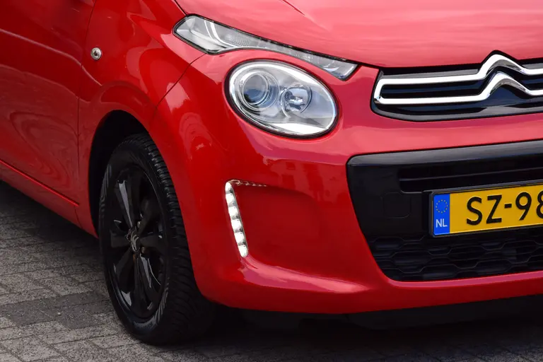 Citroën C1 1.0 VTi Shine | Org. NL | BOVAG Garantie | Achteruitrijcamera | Bluetooth | 15'' Velgen + All Season Banden | Climate Control | Multifunctioneel Stuur | Keurige Auto! | afbeelding 28