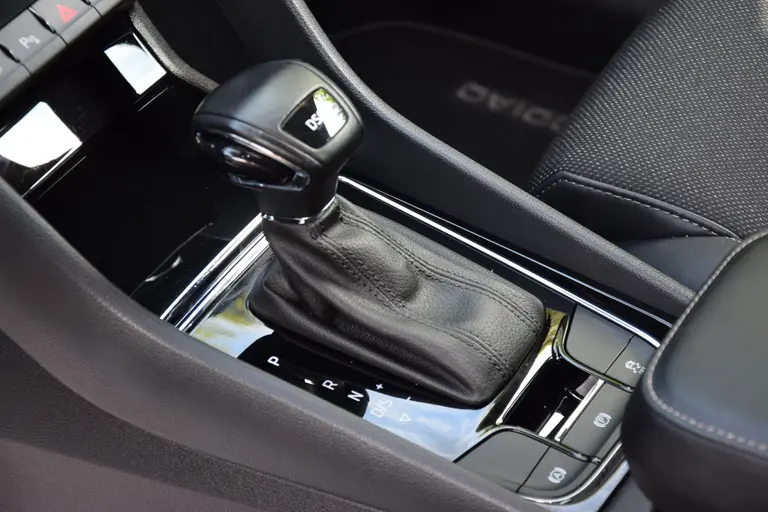 Skoda Kodiaq 1.5 TSI 150PK Business Edition Plus DSG Automaat | Org. NL | BOVAG Garantie | Trekhaak | Achteruitrijcamera | Adaptieve cruise control | Stoelverwarming | PDC Voor+Achter | afbeelding 21