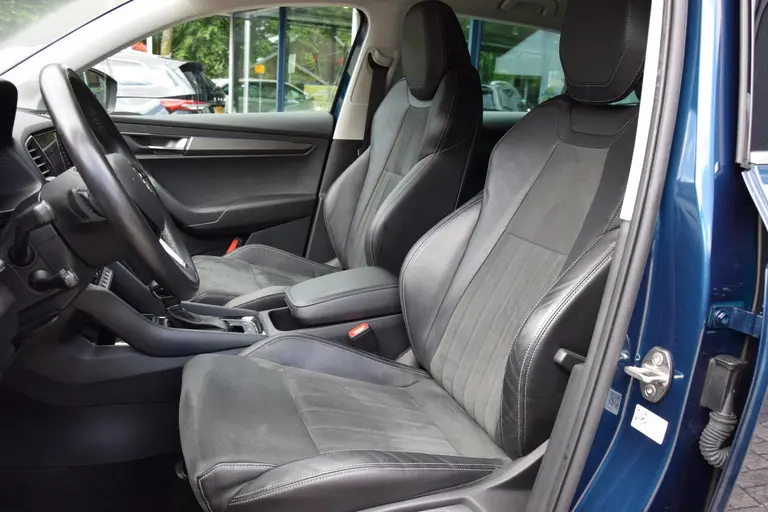 Skoda Karoq 1.5 TSI 150PK ACT Business Edition DSG Automaat | Org. NL | BOVAG Garantie | Trekhaak | Adaptive Cruise Control | Full LED | 18'' Velgen All Season Banden | Stoel/Stuur/Voorruitverwarming | afbeelding 10
