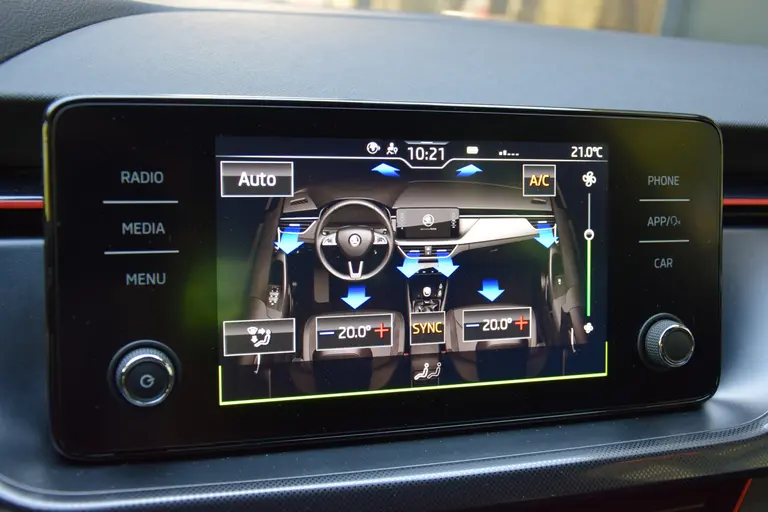 Skoda Scala 1.0 TSI Sport Business DSG Automaat | Org. NL | BOVAG Garantie | Cruise & Climate Control | Parkeersensoren | Full LED | Sportstoelen | Apple Carplay / Android Auto | afbeelding 22