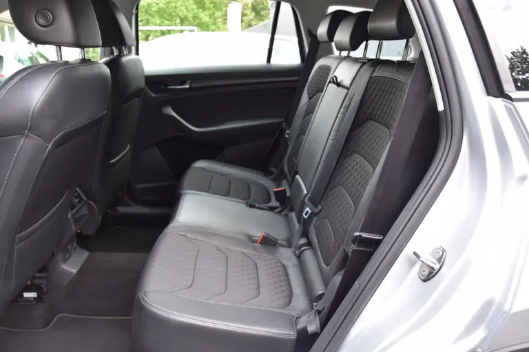 Skoda Kodiaq 1.5 TSI 150PK Business Edition | Org. NL | BOVAG Garantie | Trekhaak | Half Leder | PDC Voor&Achter + Camera | Stoelverwarming | Apple Carplay/Android Auto | Full LED | afbeelding 8