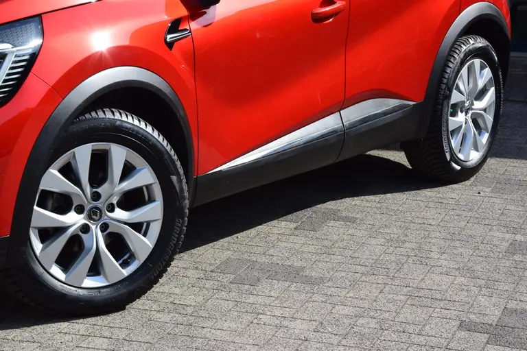 Renault Captur 1.0 TCe 100 Intens | BOVAG Garantie | Trekhaak | All Season Banden | Navigatie | Achteruitrijcamera | PDC Voor&Achter | Apple Carplay | Full LED | Dealer Onderhouden | afbeelding 16