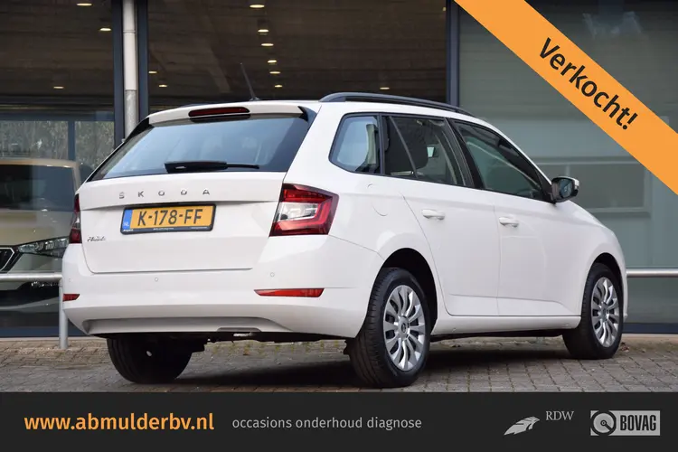 Skoda Fabia Combi 1.0 TSI 96PK Ambition | BOVAG Garantie | Org. NL | Lage KM stand met NAP | Apple Carplay/Android Auto | DAB | Cruise Control | Parkeersensoren |