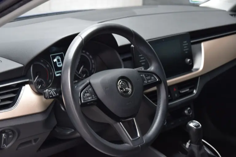 Skoda Scala 1.0 TSI 116PK First Edition | Org. NL | BOVAG Garantie | Trekhaak | Apple Carplay/Android Auto | Automatische Airco | Stoelverwarming | DAB | 18'' Velgen | PDC Achter | afbeelding 17