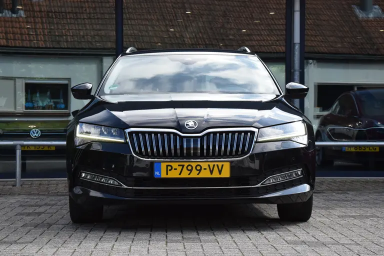 Skoda Superb Combi 1.5 TSI ACT Business Edition Plus | NL-Auto | BOVAG Garantie | Trekhaak | Virtual dashboard | Apple Carplay/Android Auto | Elektrische Bestuurdersstoel | Stoelverwarming | afbeelding 11