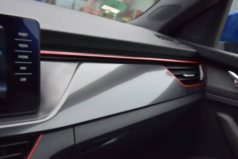 Skoda Scala 1.0 TSI 116PK Sport Business DSG Automaat | Org. NL | BOVAG Garantie | Panoramadak | Virtual Cockpit | PDC Achter | Full LED | Sportstoelen | Flippers |  Navi | Carplay | afbeelding 33