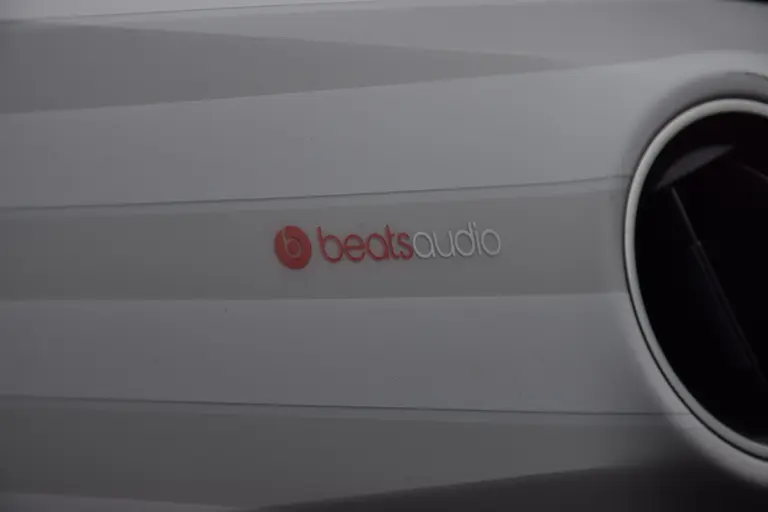 Volkswagen up! 1.0 BMT up! BEATS | Org. NL | BOVAG Garantie | 15'' Velgen | Airconditioning | Bluetooth Telefoonverbinding | LED Dagrijverlichting | Lage KM-Stand NAP! | afbeelding 30