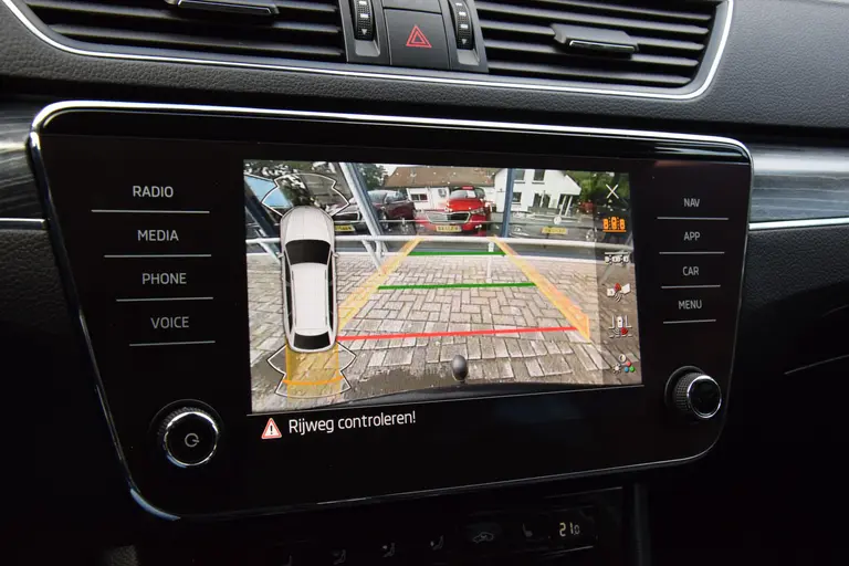 Skoda Superb Combi 1.5 TSI ACT Business Edition Plus | NL-Auto | BOVAG Garantie | Trekhaak | Virtual dashboard | Apple Carplay/Android Auto | Elektrische Bestuurdersstoel | Stoelverwarming | afbeelding 23