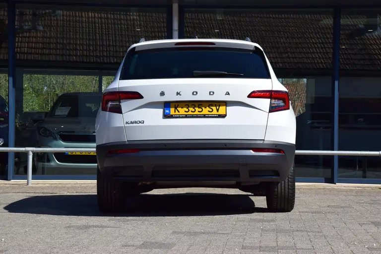 Skoda Karoq 1.5 TSI 150PK ACT Business Edition DSG Automaat | Org. NL | BOVAG Garantie | Trekhaak | Volledig Lederen Bekleding | Apple Carplay/Android Auto | PDC Voor&Achter | Cruise&Climate Control | afbeelding 14
