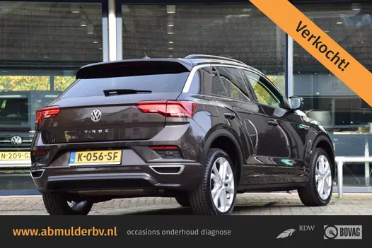 Volkswagen T-Roc 1.5 TSI Sport Business R DSG Automaat | BOVAG Garantie | Trekhaak | Virtual Cockpit | Navigatie | Achteruitrijcamera | 18'' Velgen Met All Season Banden | Adaptive Cruise | Stoelverwarming |