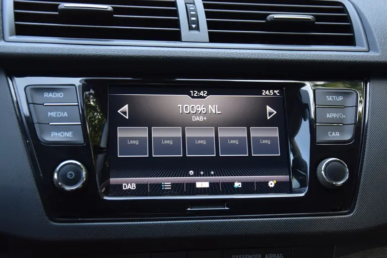 Skoda Fabia 1.0 TSI 96PK Ambition | Org. NL | BOVAG Garantie | Cruise & Climate Control | Parkeersensoren | 15'' Velgen | Apple Carplay/ Android Auto | LED Dagrijverlichting | afbeelding 21