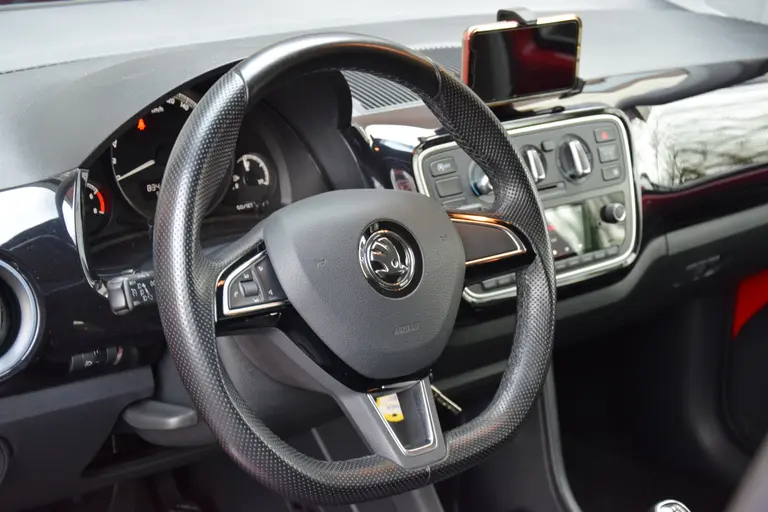 Skoda Citigo 1.0 60PK Greentech Ambition Plus & Sport Pakket | NL-Auto | BOVAG Garantie | 15'' Velgen | Multifunctioneel Sportstuur | Airco | Bluetooth Carkit&Audio | Cruise Control | afbeelding 17