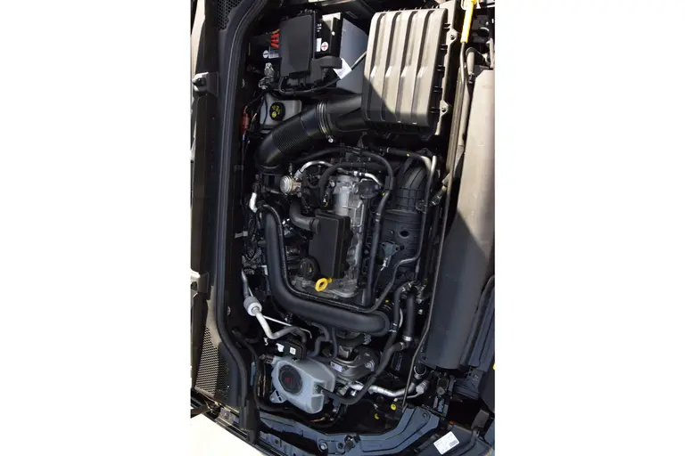Skoda Kamiq 1.0 TSI 110PK Ambition | Org. NL | BOVAG Garantie | Cruise Control | 16'' Velgen | Full LED | DAB+ | Apple Carplay/Android Auto | Airconditioning | Multifunctioneel Stuur | afbeelding 14
