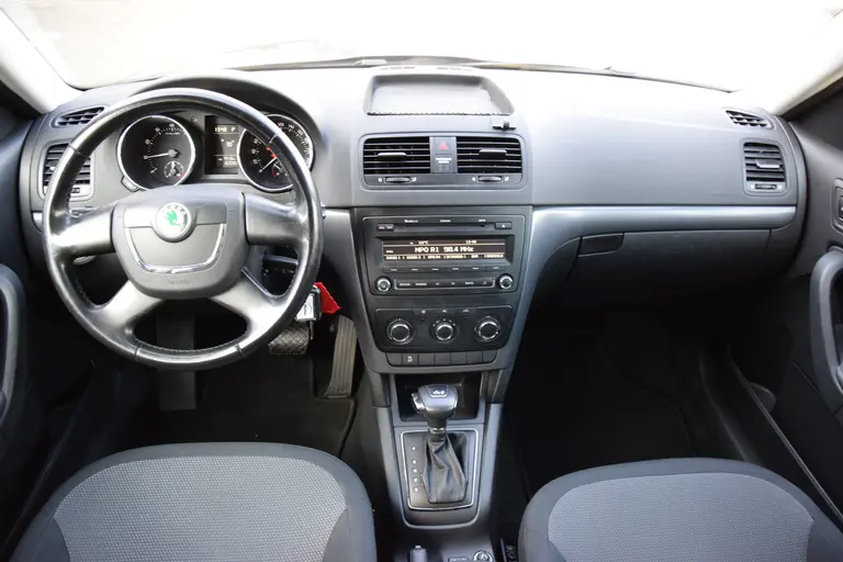 Skoda Yeti 1.2 TSI Comfort DSG Automaat | Org. NL | BOVAG Garantie | Trekhaak | Cruise Control | Airconditioning | 16'' Velgen | Parkeersensoren Achter | afbeelding 6