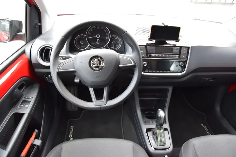 Skoda Citigo e-iV EV Ambition | Volledig Elektrisch | Org. NL | BOVAG Garantie | Stoelverwarming | PDC Achter | Climate Control | 16'' Velgen | DAB Radio | Bluetooth Telefoonverbinding | afbeelding 6