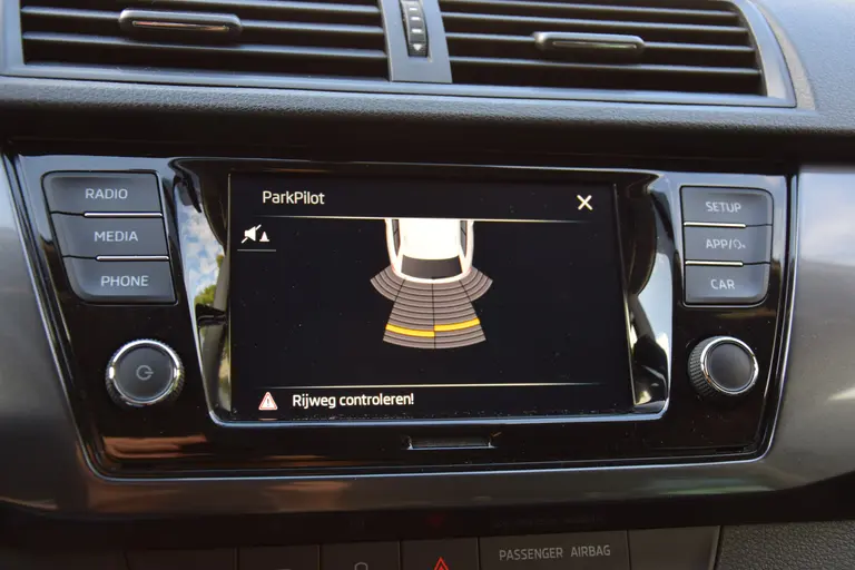 Skoda Fabia Combi 1.0 TSI 96PK Business Edition | Org. NL | BOVAG Garantie | Cruise Control | 16'' Velgen | Apple Carplay/Android Auto | Airco | Parkeersensoren | DAB Radio | afbeelding 21