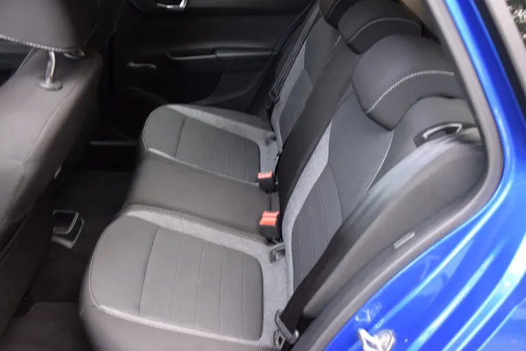 Skoda Fabia Combi 1.0 TSI 96PK Business Edition | incl. BOVAG Garantie | NL-Auto | Lage KM stand NAP | Navigatie | Parkeersensoren | 16'' Velgen | Apple Carplay/Android Auto | Cruise Control | DAB | afbeelding 8