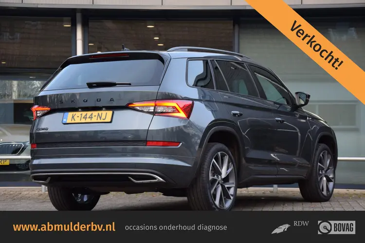 Skoda Kodiaq 1.5 TSI 150PK DSG Automaat Sportline Business | Org. NL | BOVAG Garantie | Trekhaak | Comfort pakket (adaptive cruise control met front assist, verwarmbare voorstoelen) | Panoramadak | Parkeer camera | Virtual dashboard | Stoelverwarming