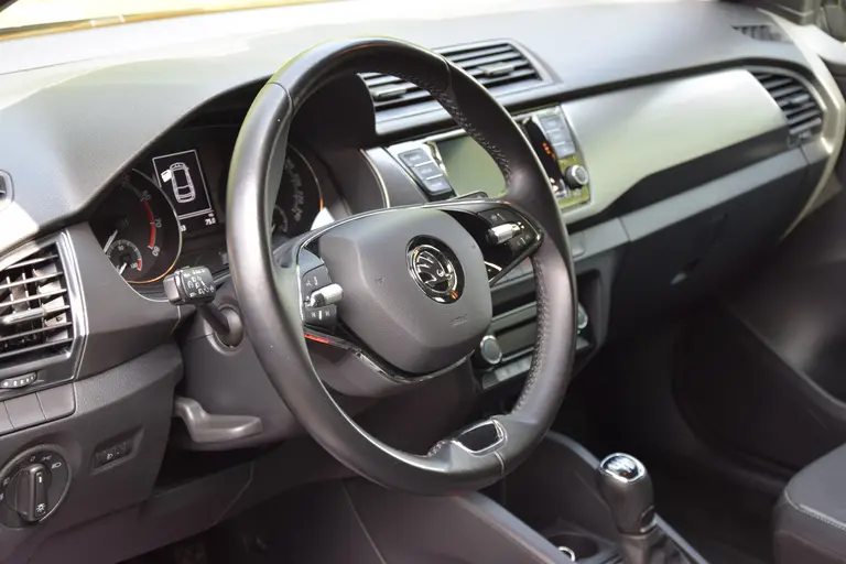 Skoda Fabia Combi 1.0 TSI 96PK Business Edition | Org. NL | BOVAG Garantie | Apple Carplay/Android Auto | 16'' Velgen | PDC Achter | LED Dagrijverlichting | Cruise Control | afbeelding 17