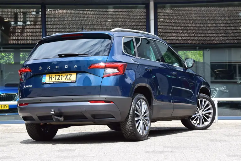 Skoda Karoq 1.5 TSI 150PK ACT Business Edition DSG Automaat | Org. NL | BOVAG Garantie | Trekhaak | Adaptive Cruise Control | Full LED | 18'' Velgen All Season Banden | Stoel/Stuur/Voorruitverwarming | afbeelding 2