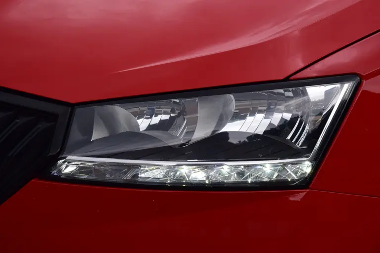 Skoda Fabia Combi 1.0 TSI 96PK Monte Carlo | Org. NL | rijklaar incl. BOVAG Garantie |  Automatische Airco | Stoelverwarming | Parkeersensoren | Cruise Control | afbeelding 28