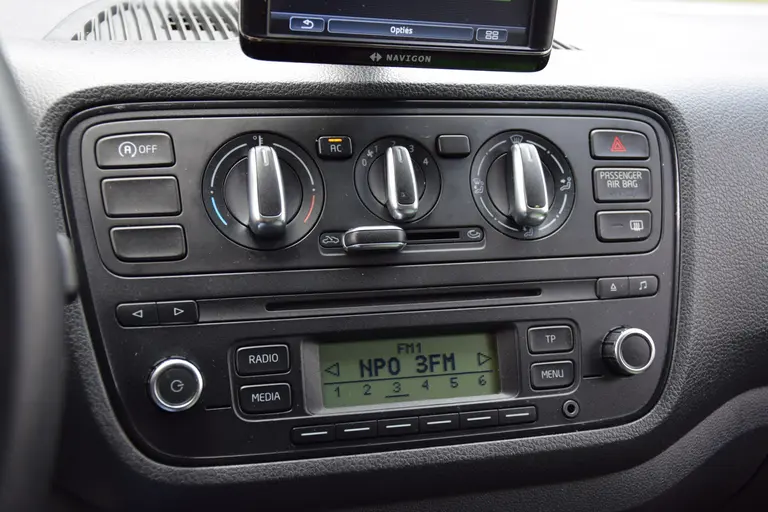 Skoda Citigo 1.0 Greentech Tour 5 Deurs | Org. NL | Navigatie | Airconditioning | Centrale Vergrendeling | Elektrische Ramen | Goed Onderhouden! | afbeelding 16