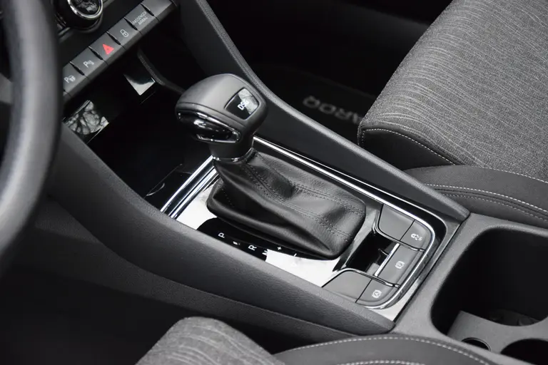 Skoda Karoq 1.5 TSI 150PK ACT Business Edition DSG Automaat | incl. BOVAG Garantie | NL-Auto | Lage KM-stand met NAP | PDC voor & achter | Smartlink+ Apple Carplay/Android Auto | VarioFlex 3 achterstoelen | afbeelding 18