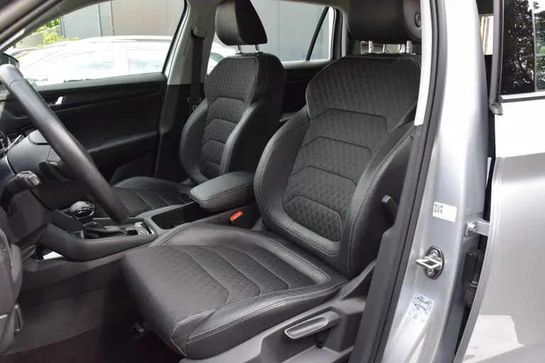 Skoda Kodiaq 1.5 TSI 150PK Business Edition | Org. NL | BOVAG Garantie | Trekhaak | Half Leder | PDC Voor&Achter + Camera | Stoelverwarming | Apple Carplay/Android Auto | Full LED | afbeelding 10