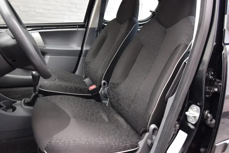Peugeot 107 1.0-12V XS 5Deurs | Org. NL | 1e Eigenaar | APK 1-2026 | Airconditioning | Elektrische Ramen | Centrale Deurvergrendeling | Toerenteller | afbeelding 10