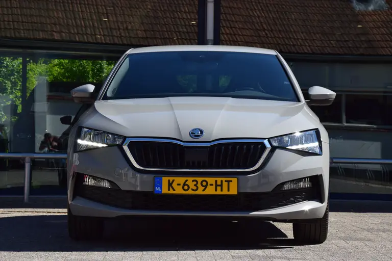 Skoda Scala 1.0 TSI Sport Business DSG Automaat | Org. NL | BOVAG Garantie | Cruise & Climate Control | Parkeersensoren | Full LED | Sportstoelen | Apple Carplay / Android Auto | afbeelding 11