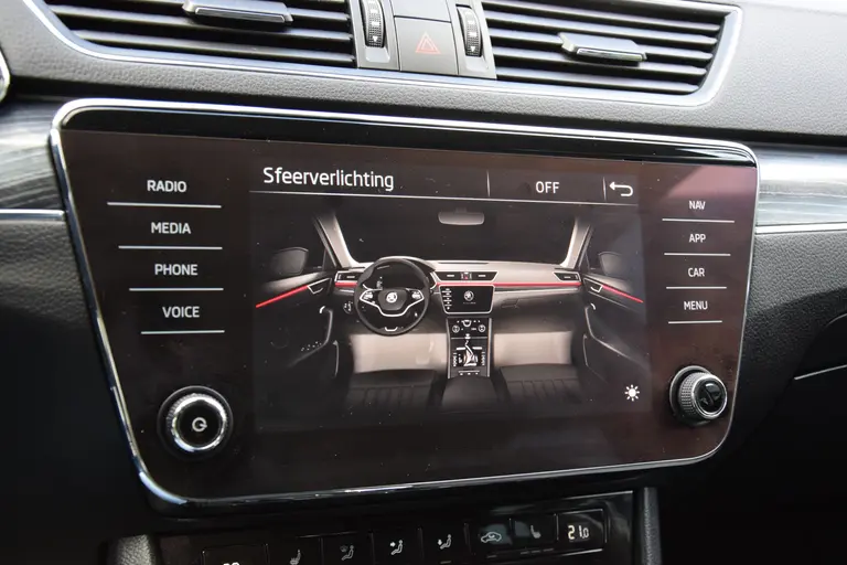 Skoda Superb Combi 1.5 TSI ACT Business Edition Plus | NL-Auto | BOVAG Garantie | Trekhaak | Virtual dashboard | Apple Carplay/Android Auto | Elektrische Bestuurdersstoel | Stoelverwarming | afbeelding 24