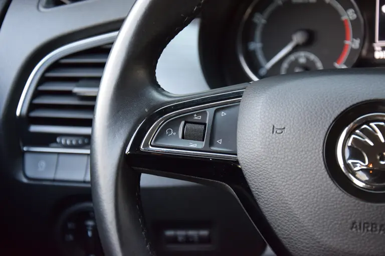 Skoda Fabia Combi 1.0 TSI 96PK Business Edition | Org. NL | BOVAG Garantie | Trekhaak | 16'' Velgen | Alle Season Banden | Apple Carplay/ Android Auto | PDC Achter | Cruise&Climate Control | afbeelding 18