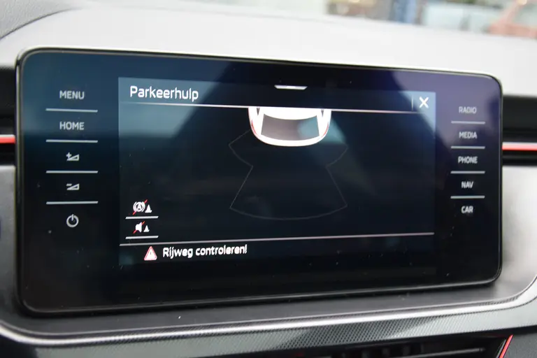 Skoda Scala 1.0 TSI 116PK Sport Business DSG Automaat | Org. NL | BOVAG Garantie | Panoramadak | Virtual Cockpit | PDC Achter | Full LED | Sportstoelen | Flippers |  Navi | Carplay | afbeelding 24