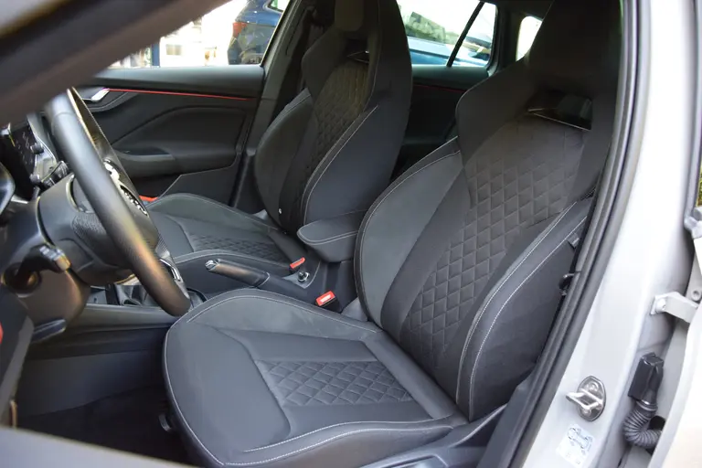 Skoda Scala 1.0 TSI 111PK Sport Business | Org. NL | BOVAG Garantie | Cruise & Climate Control | Parkeersensoren | Full LED | Sportstoelen | Apple Carplay / Android Auto | afbeelding 10