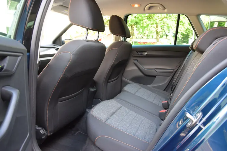 Skoda Fabia Combi 1.0 TSI 96PK Business Edition | Org. NL | BOVAG Garantie | Cruise Control | 16'' Velgen | Apple Carplay/Android Auto | Airco | Parkeersensoren | DAB Radio | afbeelding 7