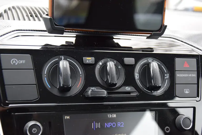 Volkswagen up! 1.0 BMT move up! | NL-Auto | BOVAG Garantie | Airco | Bluetooth Telefoonverbinding | Elektrische Ramen&Spiegels | LED Dagrijverlichting | afbeelding 17