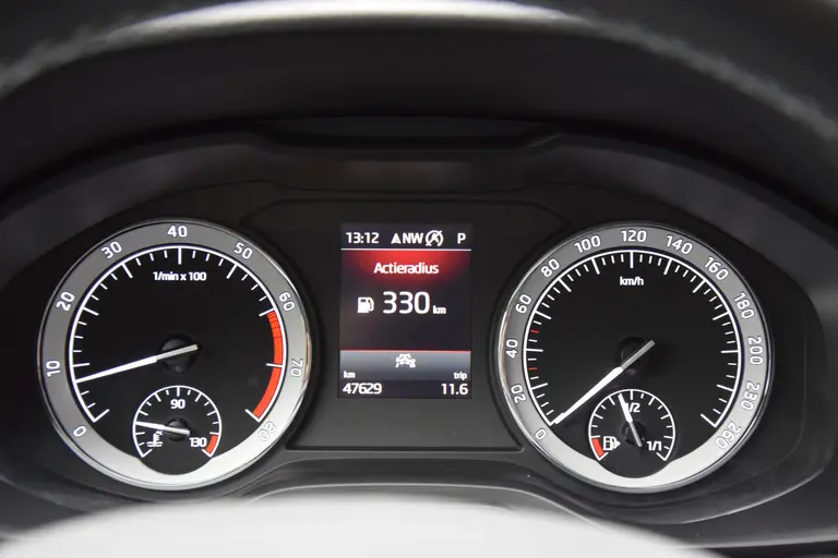 Skoda Kodiaq 1.5 TSI 150PK Business Edition 7-Persoons DSG Automaat | incl. BOVAG Garantie | NL-Auto | Adaptive Cruise Control | Achteruitrijcamera | Stoelverwarming | Navigatie | Full LED | Apple Carplay / Andoid Auto | afbeelding 16