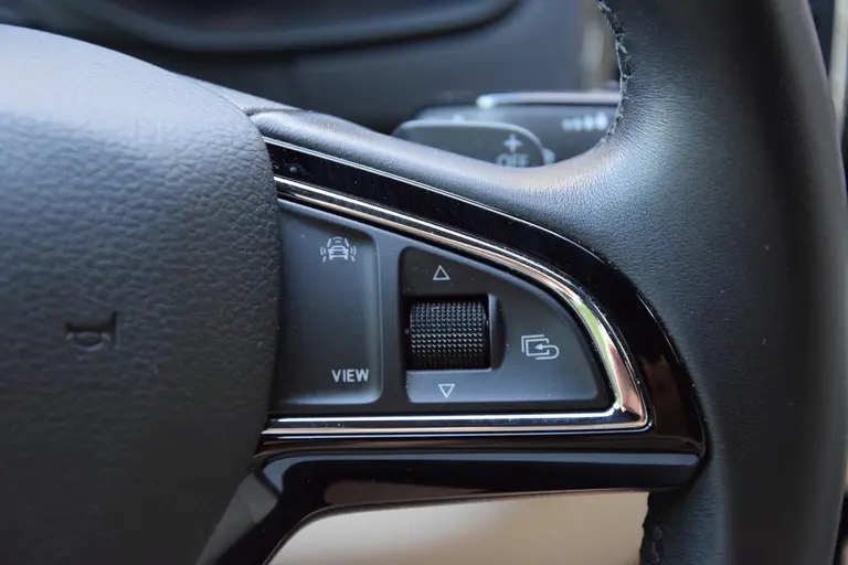Skoda Karoq 1.5 TSI 150PK ACT Business Edition DSG Automaat | Org. NL | BOVAG Garantie | Lederen bekleding | Stoelverwarming | Stuurverwarming | Full LED koplampen | afbeelding 30