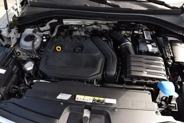 Skoda Kodiaq 1.5 TSI 150PK Business Edition Plus DSG Automaat | Org. NL | BOVAG Garantie | Trekhaak | Achteruitrijcamera | Adaptieve cruise control | Stoelverwarming | PDC Voor+Achter | afbeelding 14