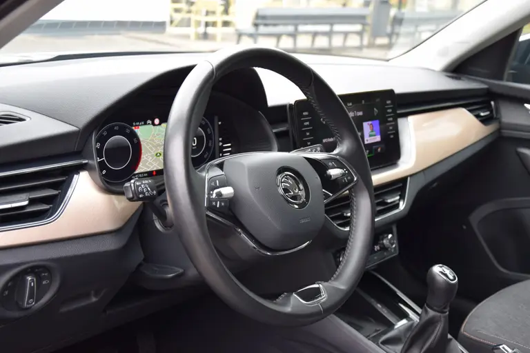 Skoda Kamiq 1.0 TSI 110PK Business Edition | Org. NL | BOVAG Garantie | Stoelverwarming | Vitrual Cockpit | Cruise & Climate Control | 17" Velgen | Parkeersensoren Voor&Achter | afbeelding 18