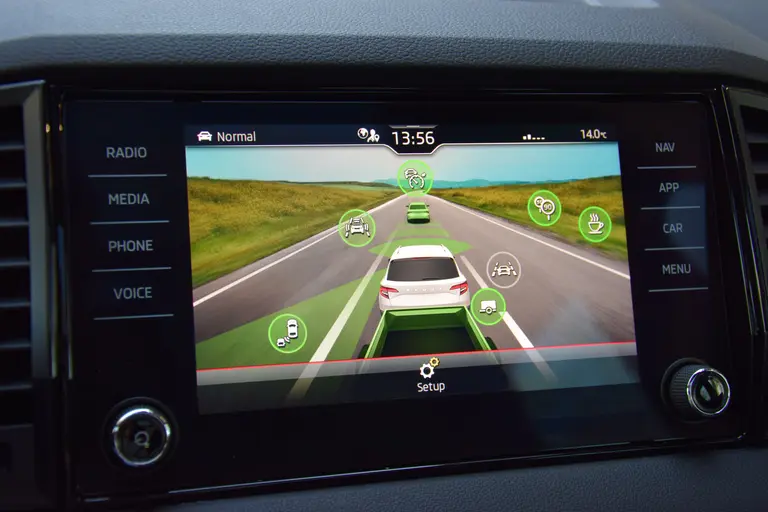 Skoda Karoq 1.5 TSI ACT Sportline Business | Org. NL | BOVAG Garantie | Panoramadak | Virtual Dashboard | Elektrische Achterklep | Achteruitrijcamera | 19'' Velgen | Stuur&Stoelverwarming | afbeelding 23