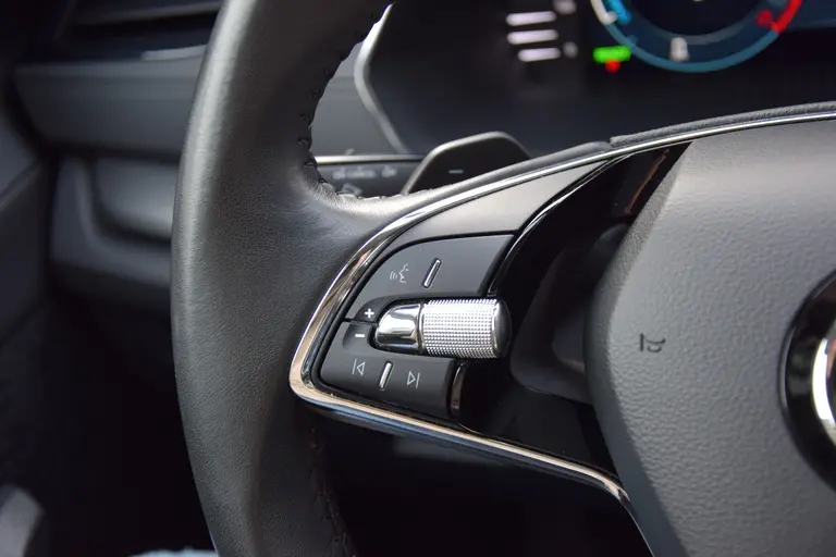 Skoda Octavia Combi 1.4 TSI iV 150PK PHEV Business Edition | Org. NL | BOVAG Garantie | Plug in Hybride | Virtual Cockpit | Navigatie | Full LED | PDC Voor&Achter | Elektrische Kofferklep | afbeelding 28
