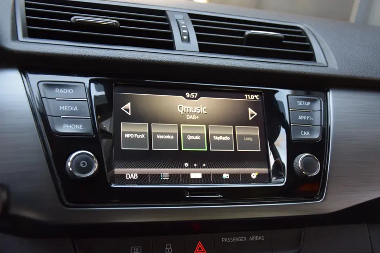 Skoda Fabia Combi 1.0 TSI 96PK Business Edition | Org. NL | BOVAG Garantie | Trekhaak | 16'' Velgen | Alle Season Banden | Apple Carplay/ Android Auto | PDC Achter | Cruise&Climate Control | afbeelding 24