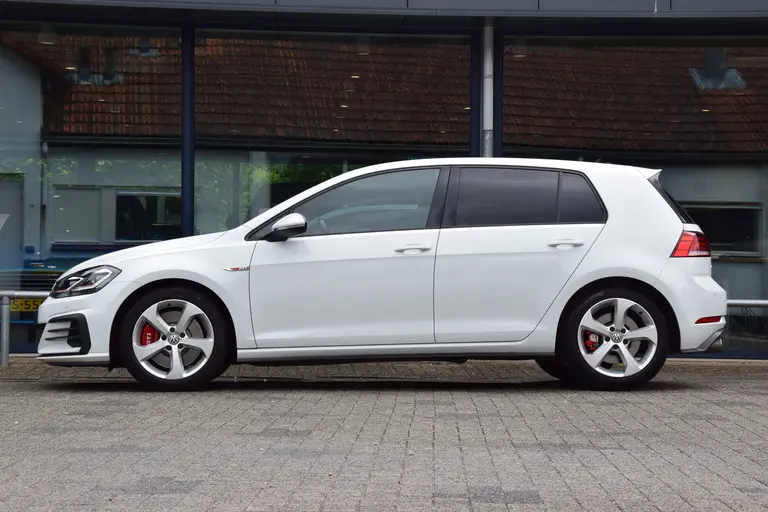 Volkswagen Golf 2.0 TSI 245PK GTI Performance DSG Automaat | Org. NL | BOVAG Garantie | Virtual Cockpit | Full LED | Adaptive Cruise Control | Flippers | PDC Voor&Achter | afbeelding 4