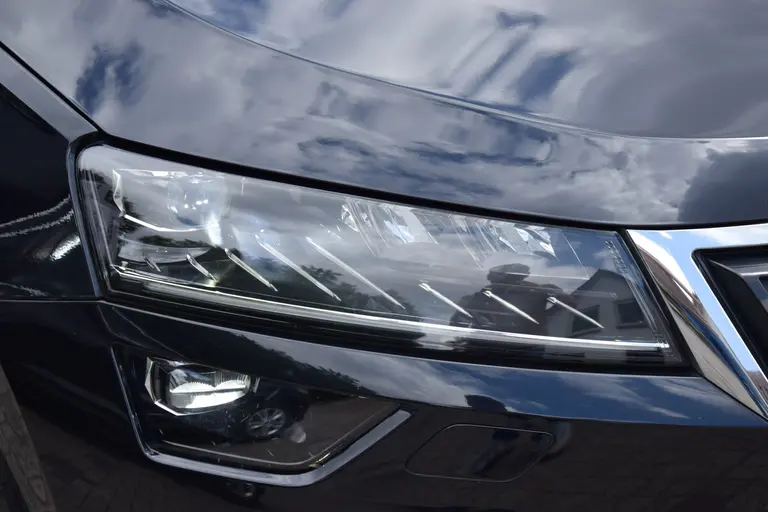 Skoda Karoq 1.5 TSI 150PK ACT Business Edition DSG Automaat | Org. NL | BOVAG Garantie | Lederen bekleding | Stoelverwarming | Stuurverwarming | Full LED koplampen | afbeelding 36