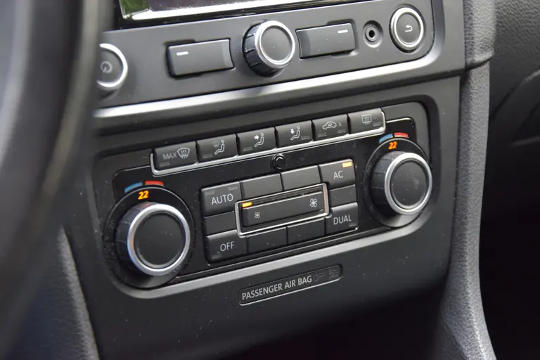 Volkswagen GOLF Variant 1.2 TSI Comfortline BlueMotion | Org. NL | APK 8-2026 | Trekhaak | Navigatie | All Season Banden | Cruise&Climate Control | Multifunctioneel Stuur | 17'' Velgen | afbeelding 20