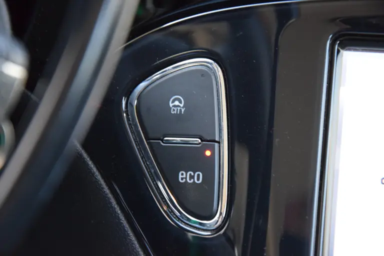 Opel Corsa 1.4 Edition Automaat | Org. NL | BOVAG Garantie | Aangepast Voor Mindervalide Handgas + Handrem | Achteruitrijcamera | 16'' Velgen+All Season Banden | Cruise Control | afbeelding 27