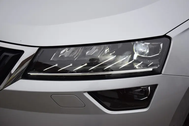 Skoda Karoq 1.5 TSI 150PK ACT Business Edition DSG Automaat | incl. BOVAG Garantie | NL-Auto | Lage KM-stand met NAP | PDC voor & achter | Smartlink+ Apple Carplay/Android Auto | VarioFlex 3 achterstoelen | afbeelding 29