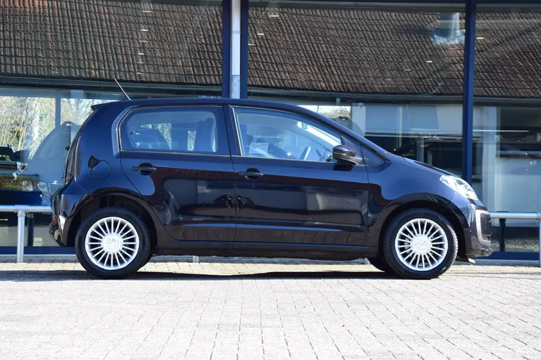 Volkswagen up! 1.0 BMT move up! | Org. NL | BOVAG Garantie | Airco| Bluetooth Telefoonverbinding | 15'' Velgen | All Season Banden | LED Dagrijverlichting | afbeelding 5